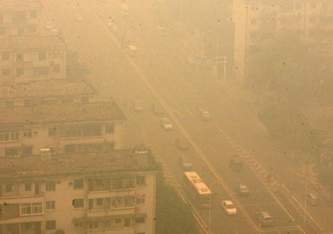 雾霾天气的危害是什么？雾霾天气对健康有哪些影响如何防范